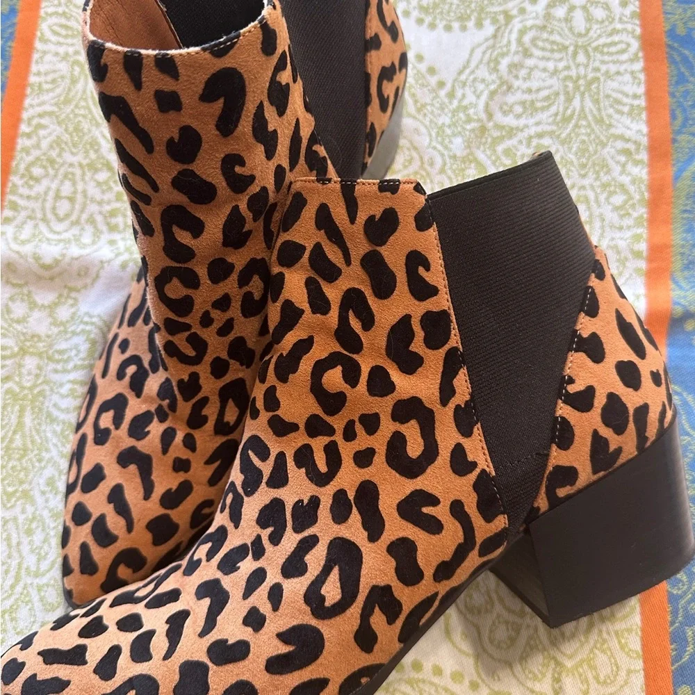 Chinese Laundry Finn Leopard Ankle Boots